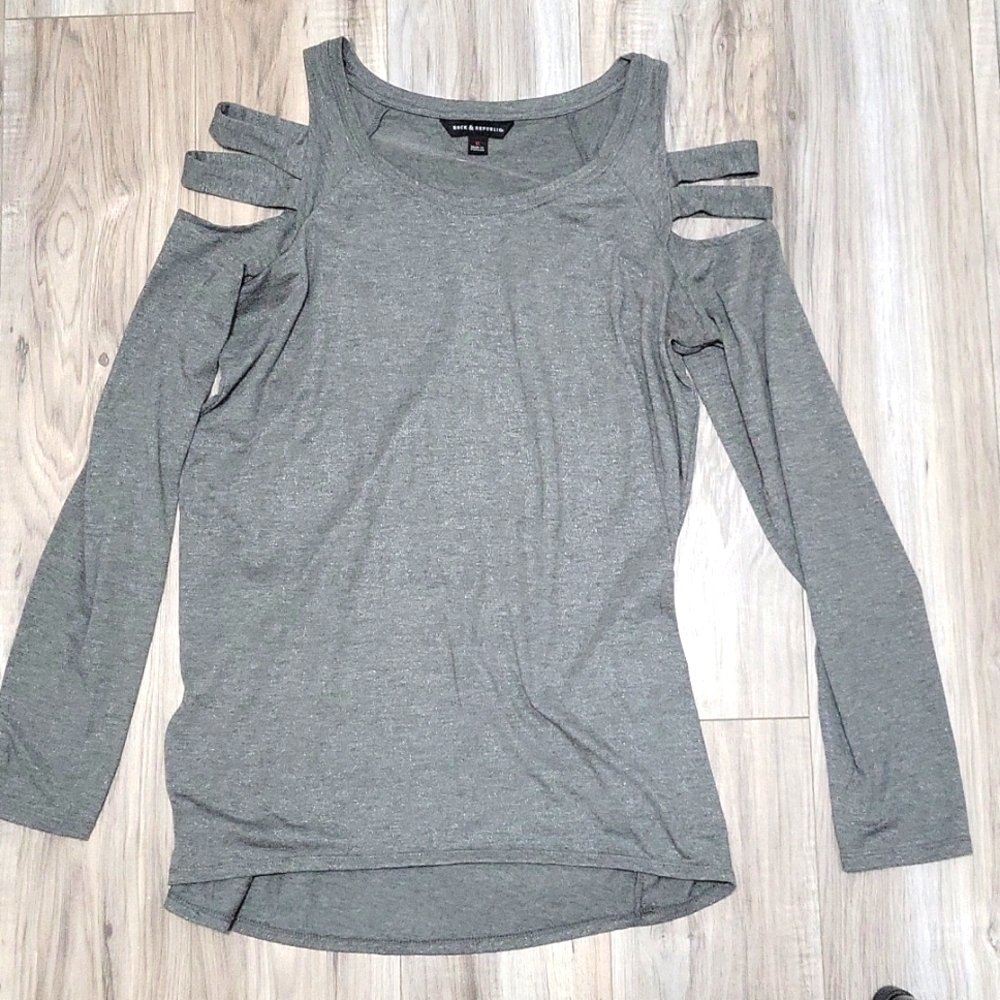 Rock & Republic Cold Shoulder Top